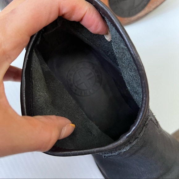 Fiorentini & Baker- Italian Leather Textured Ankle Booties - 35 - Picture 2 of 10